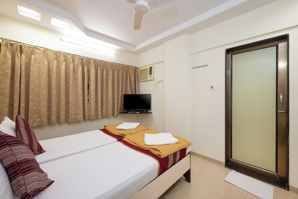 Hotel Kalpana Palace