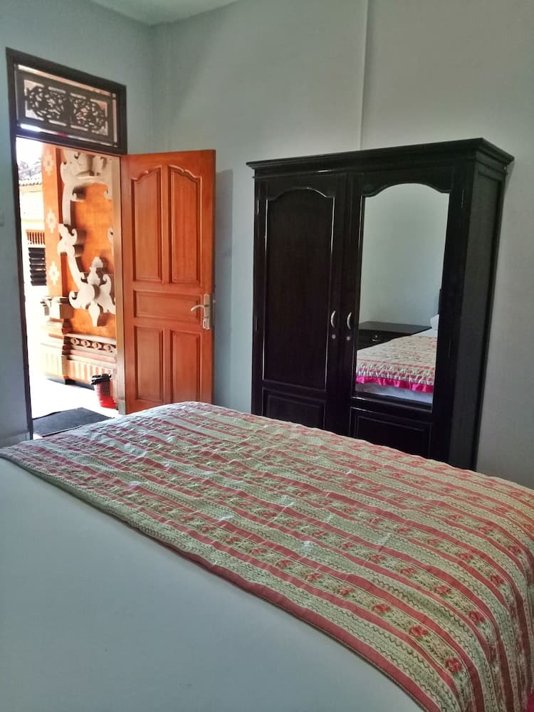 Taman Mekar Beach Inn