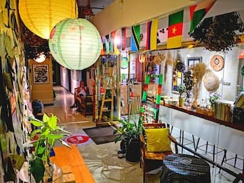 Bajie Youth Hostel Tianmenshan Train Station