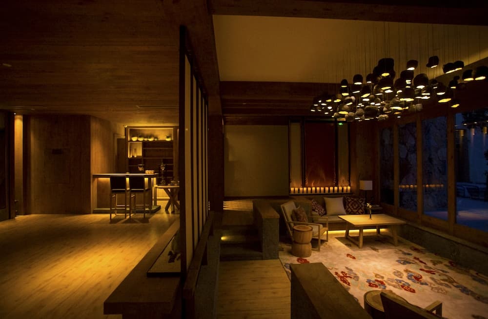 LUX Tea Horse Road Deqin Benzilan