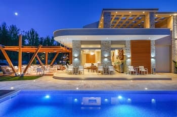 Lobelia Luxury Suites