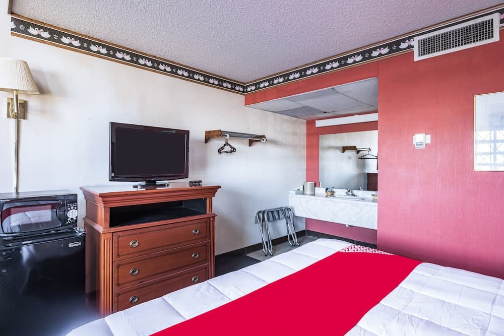 OYO Hotel Windmill Branson