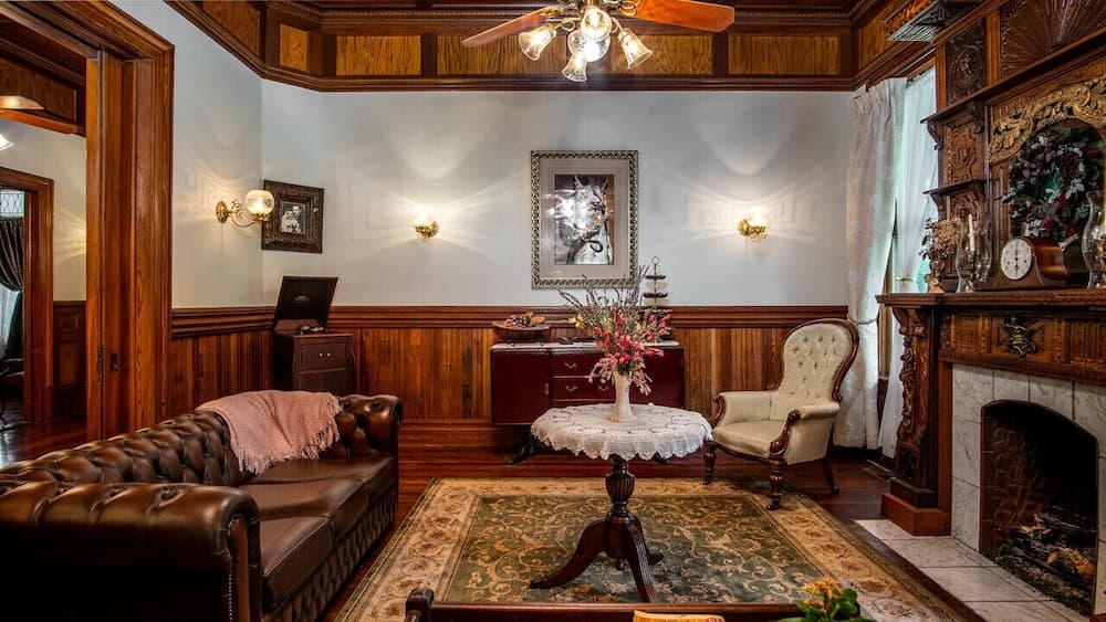 Hogan House at Rose Hill B&B