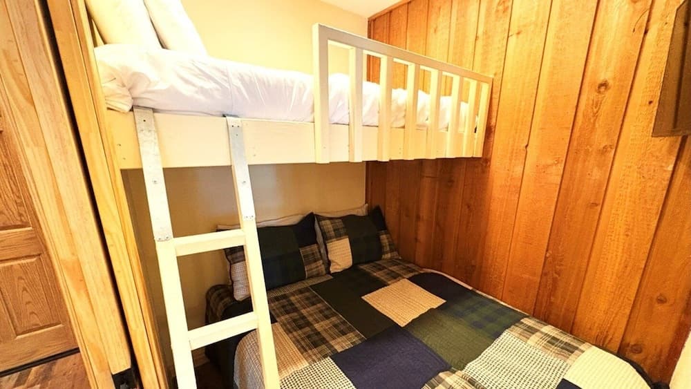 1 Bedroom Standard Condos