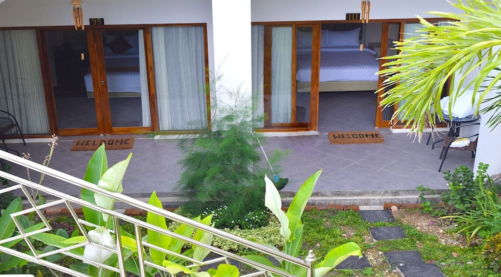 La Cecile Hotel and Cafe Komodo