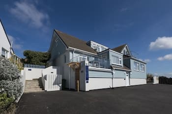 Mawgan Porth Apartments