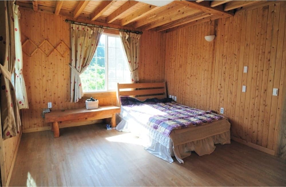 Jeju Sannaedeul Pension