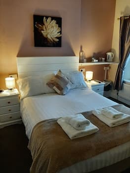 Lyndhurst Guest House