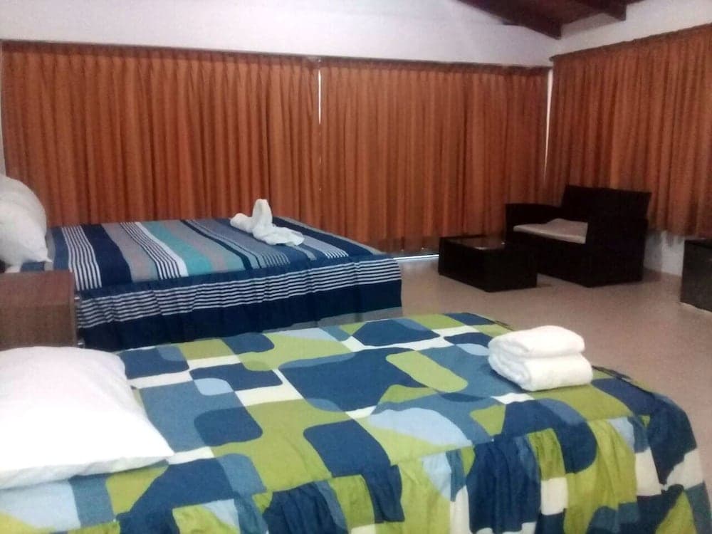 Peru Hosting De Punta Sal