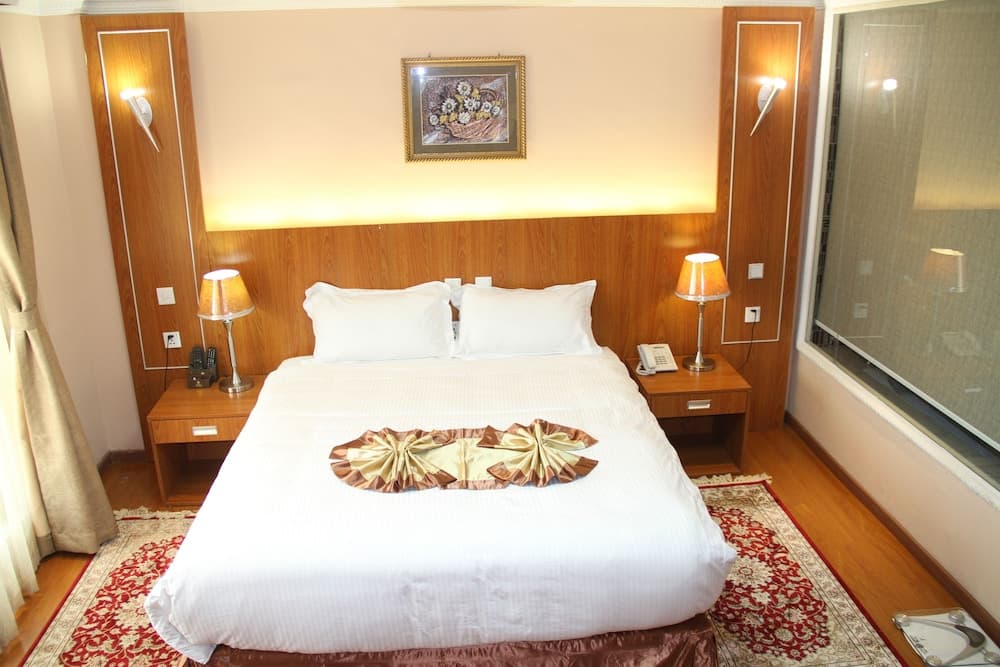 Emmad Apartment Hotel