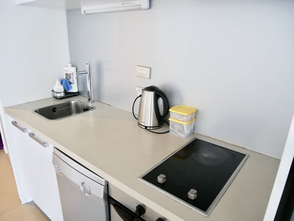 Leafy Street Apartment Central Auckland