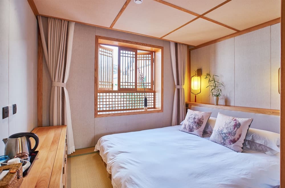 Best Wishes West Lake lnn