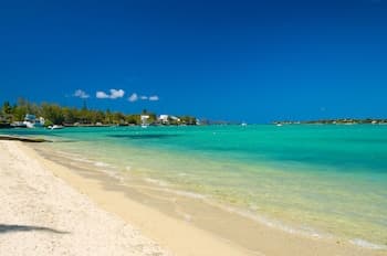 Hibiscus Villa - 5 Rooms