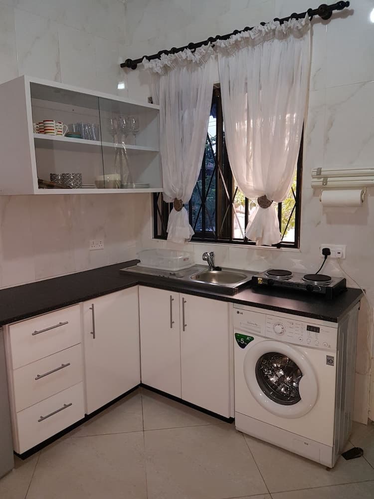 Deluxe One BD Apt in Osu Made