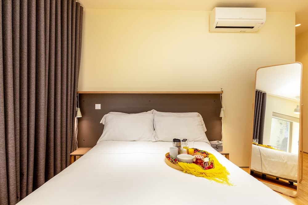 Feel Porto Codeçal Flats