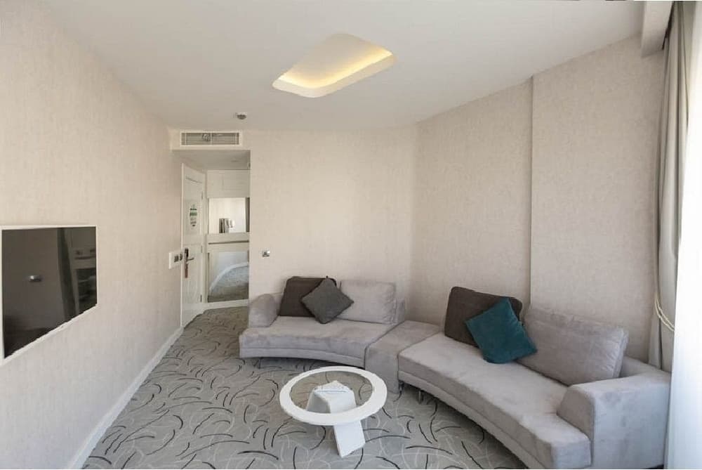 White Line Boutique Hotel