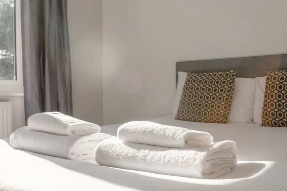 Modern 2 Bedroom Apartment in Morden