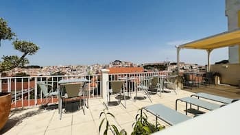 Quinta Colina by Shiadu