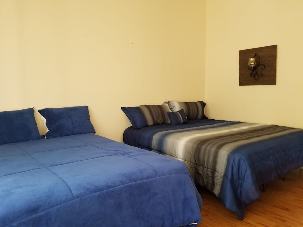 Mansion Getaway - Sleeps 24