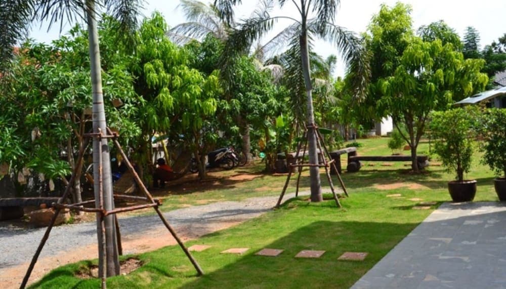 Baan Aroka Beach Front