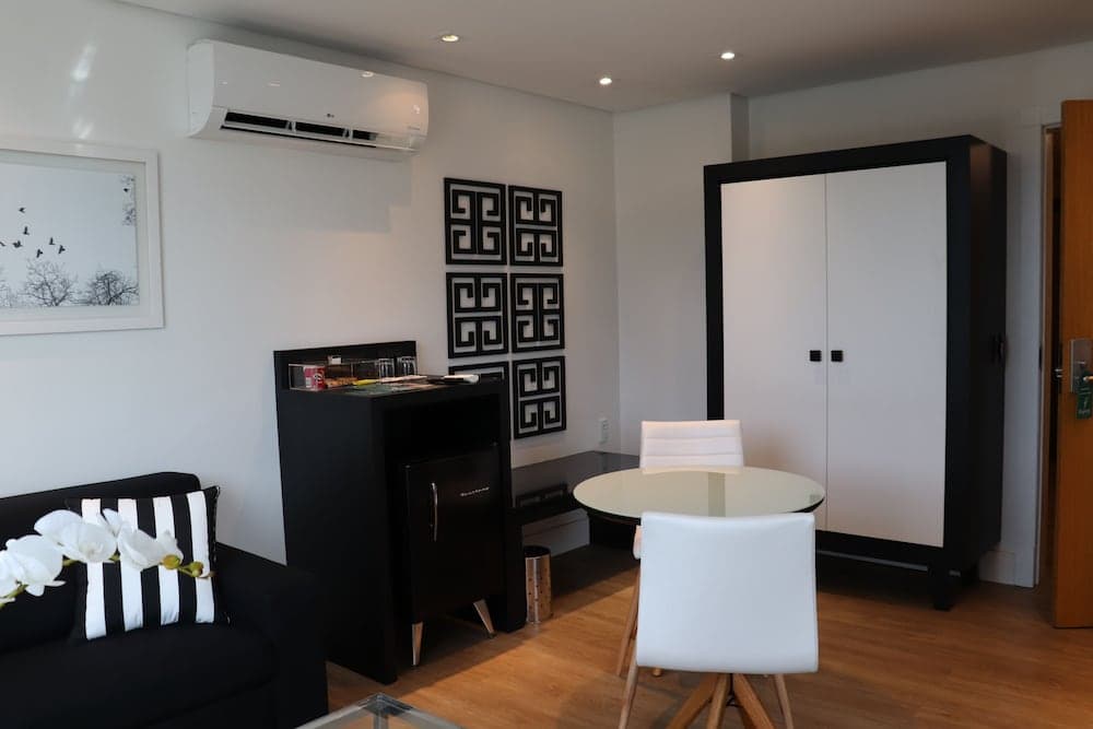 Kayrós Business Hotel