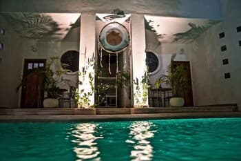 Sonido Del Mar Hotel and Yoga Loft