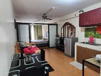 1 Bedroom Condo at One Oasis Condominuim
