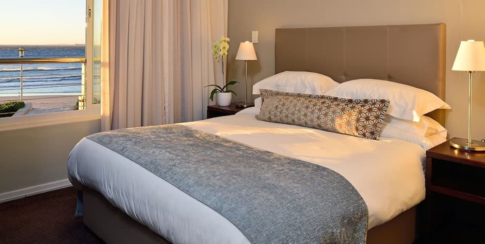 Lagoon Beach Hotel Apartments