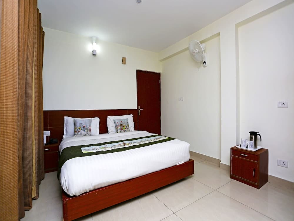 OYO 8767 Hotel Landmark