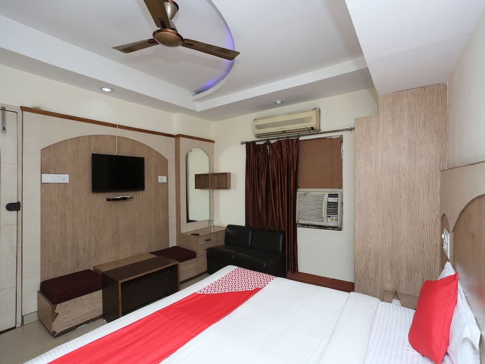 OYO 11391 Sargam Cineplex