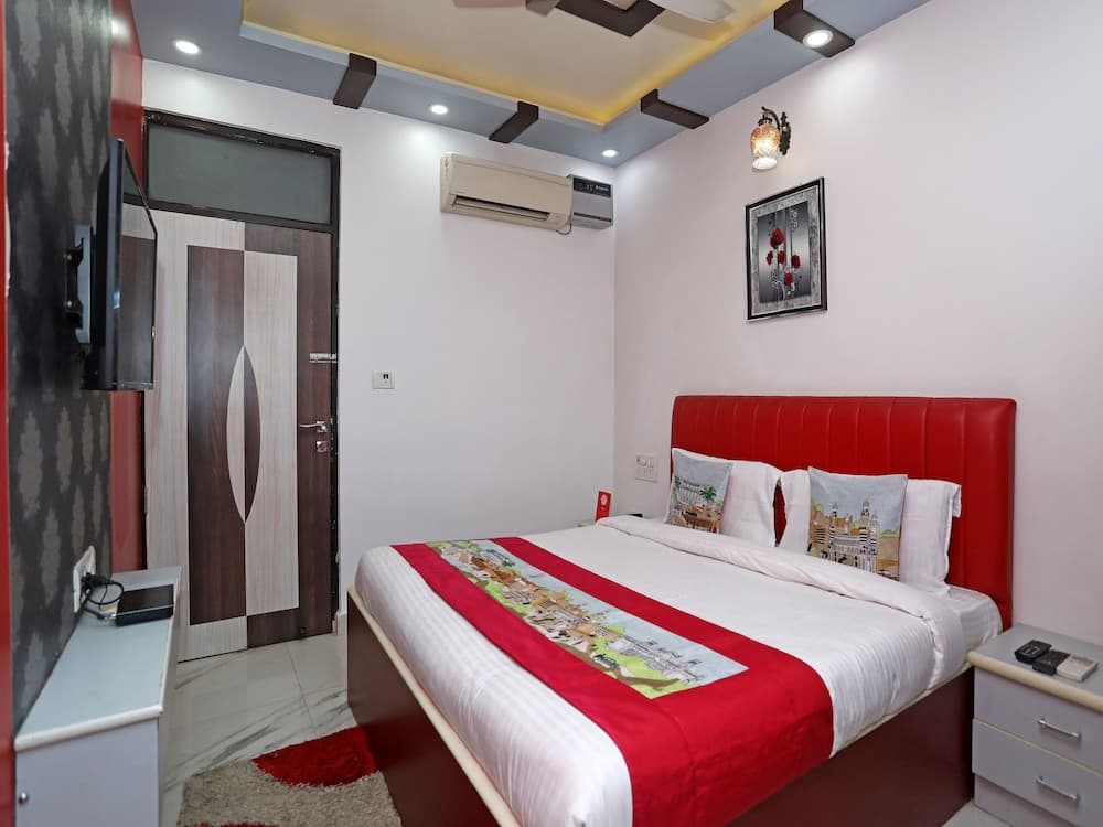 OYO 2629 Hotel Royal Odyssey