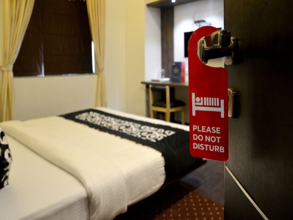 OYO 5777 The President Hotel