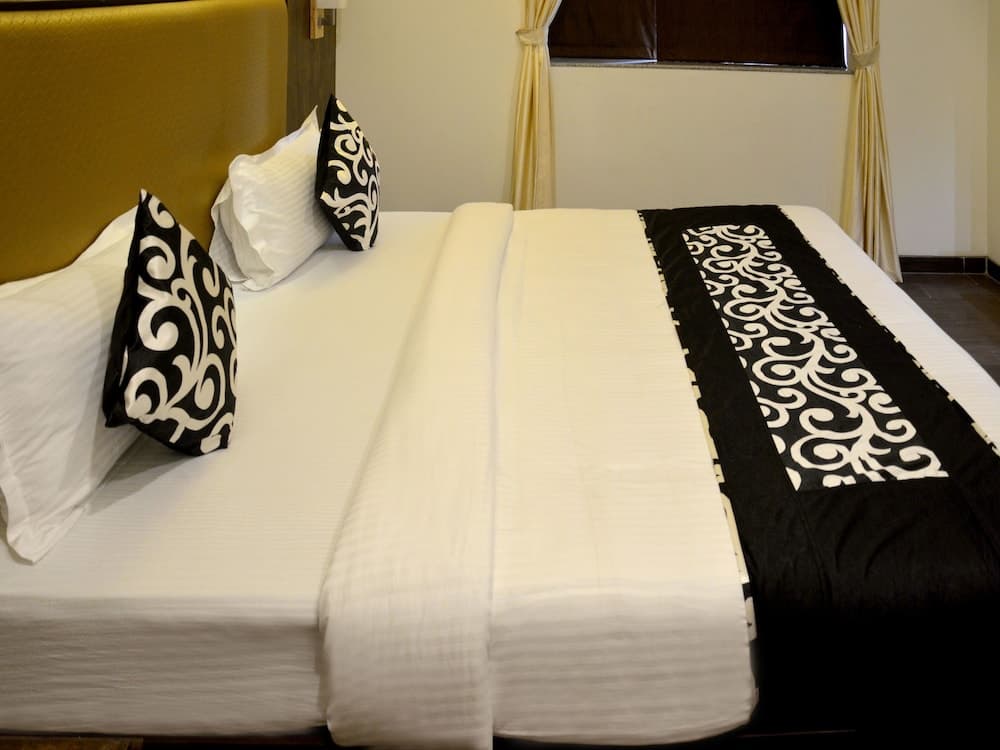 OYO 5777 The President Hotel