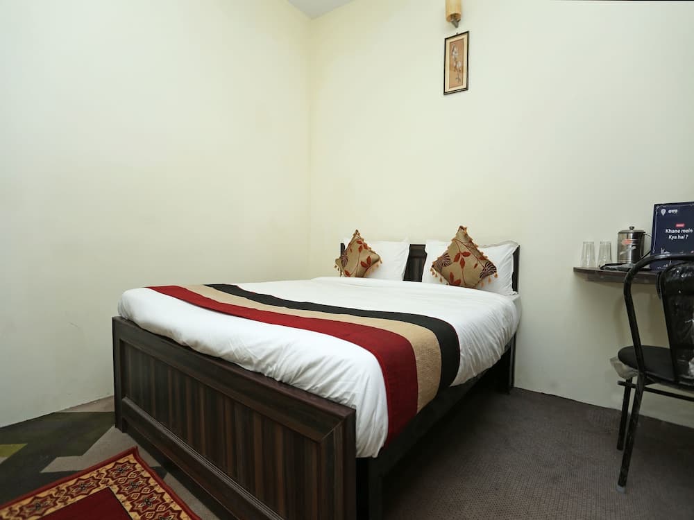 OYO 12220 Krishnavi INN