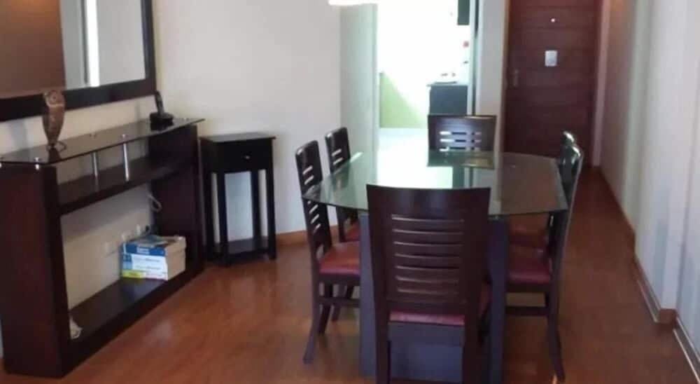 TRAVELSUITES PERU - Porta