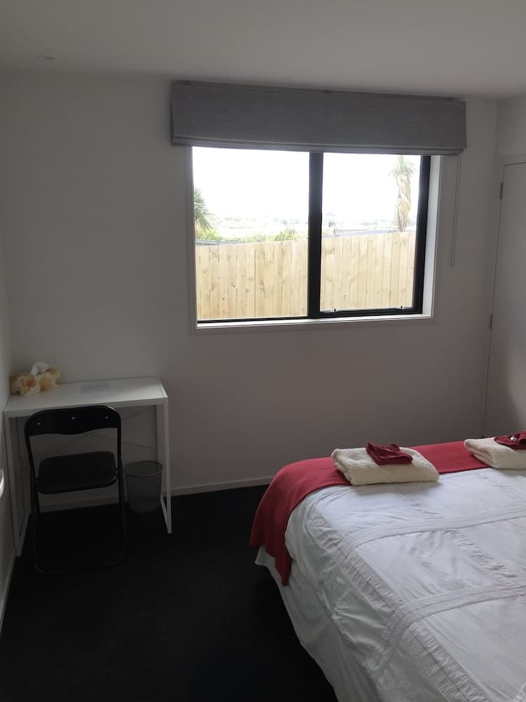 Wharepapa in the Lakes