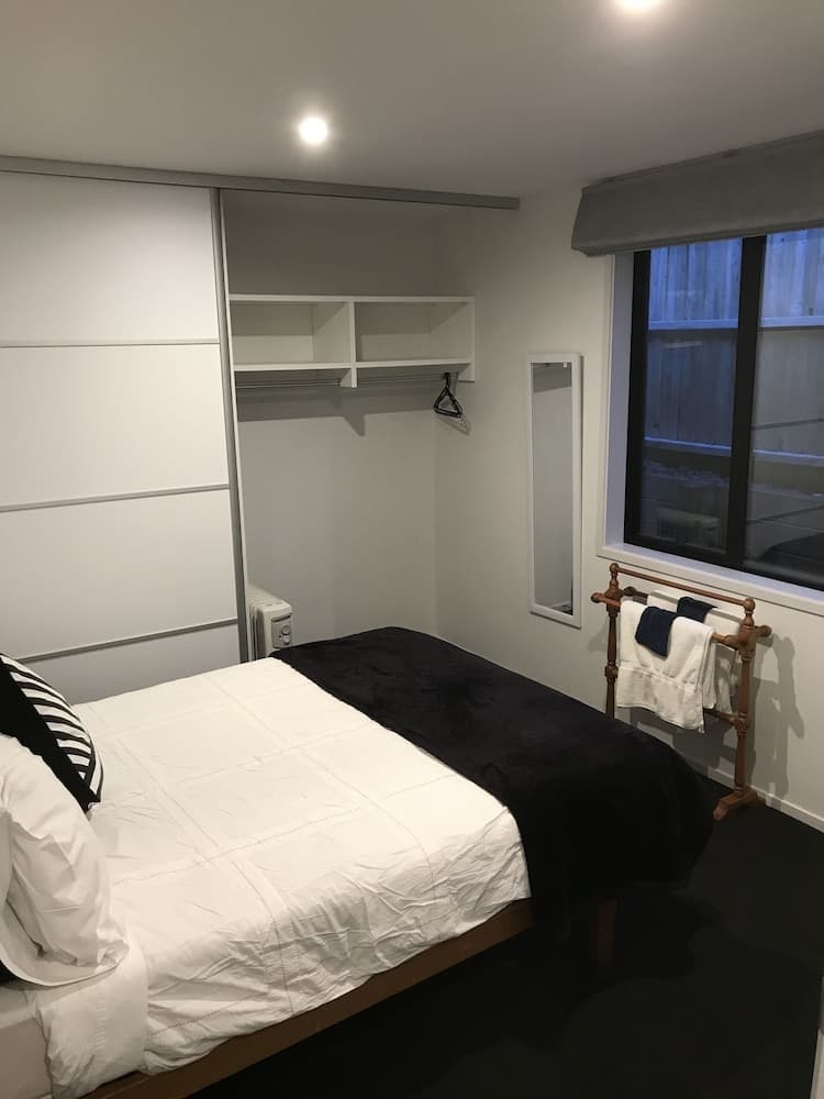 Wharepapa in the Lakes