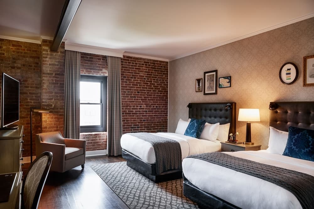 The Foundry Hotel Asheville, Curio Collection by Hilton