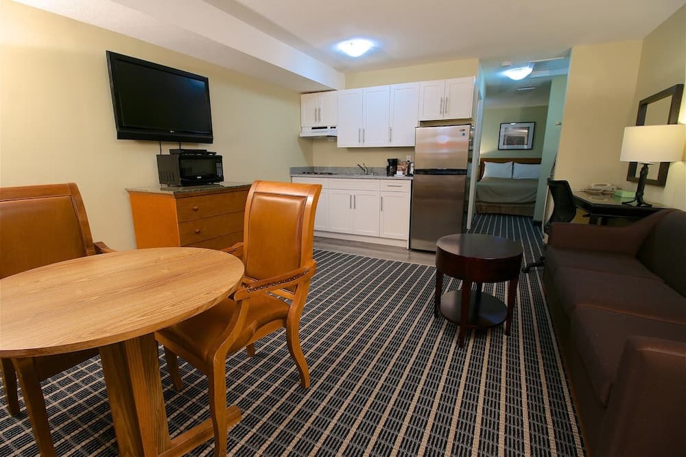 Medicine Hat Suites