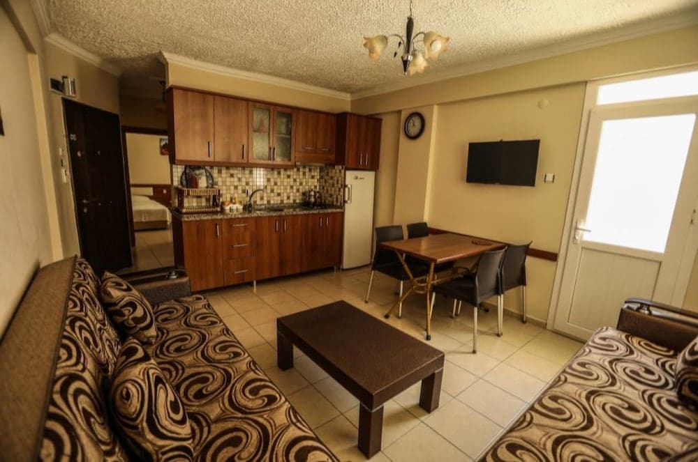 Kizkalesi Sari Konak Apart Otel