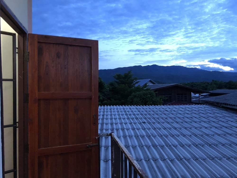 Sandee Place Chomthong