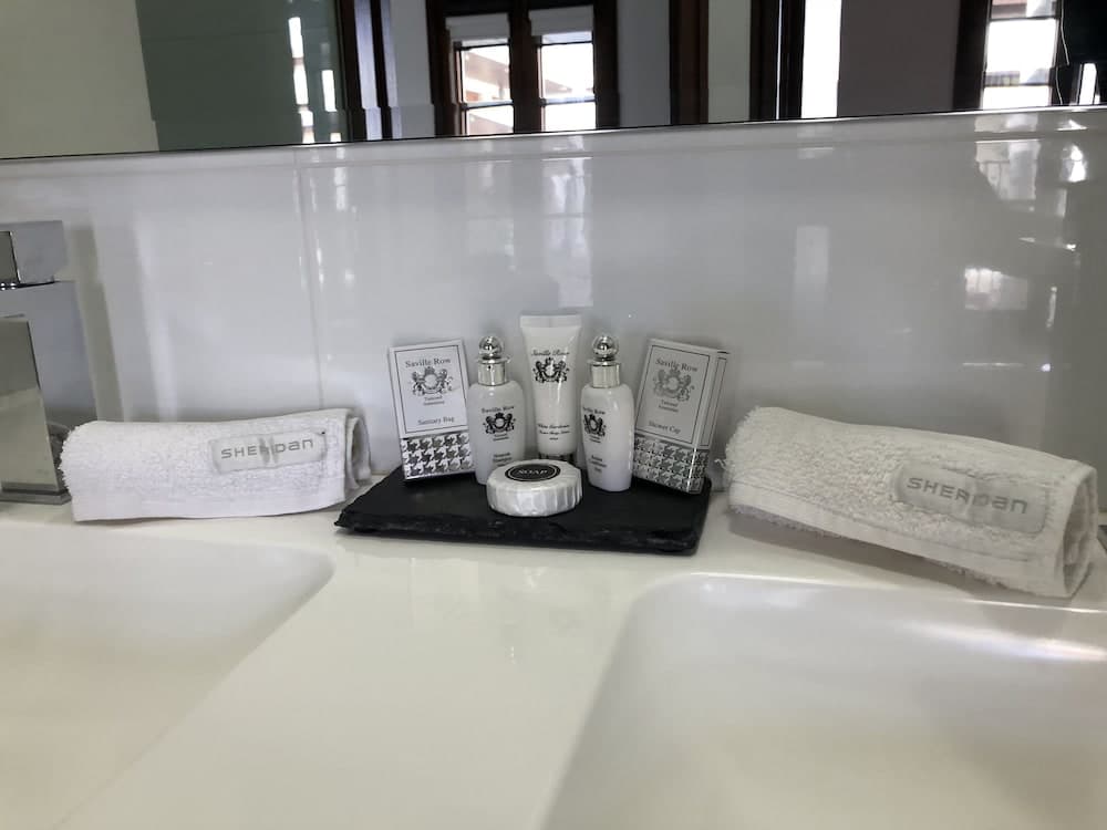 Fairway Manor Accommodation