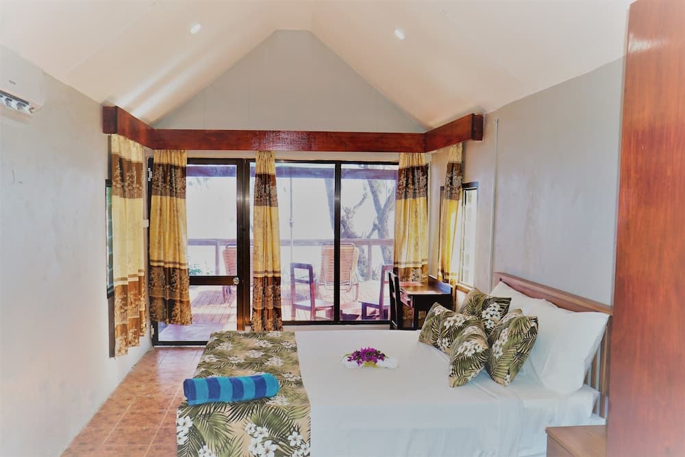 Namolevu Beach Bures