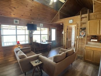 Walnut Canyon Cabins