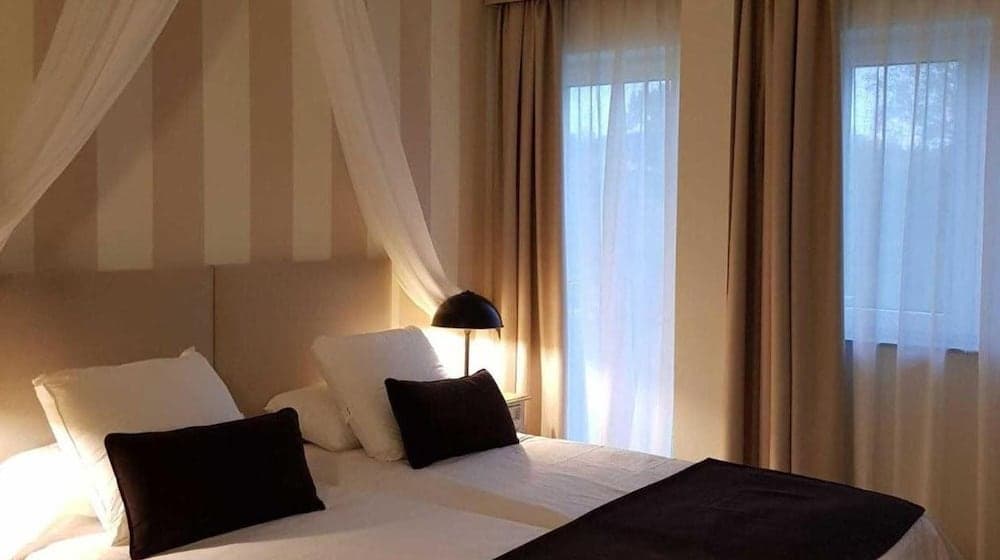 La Fuentona De Santillana