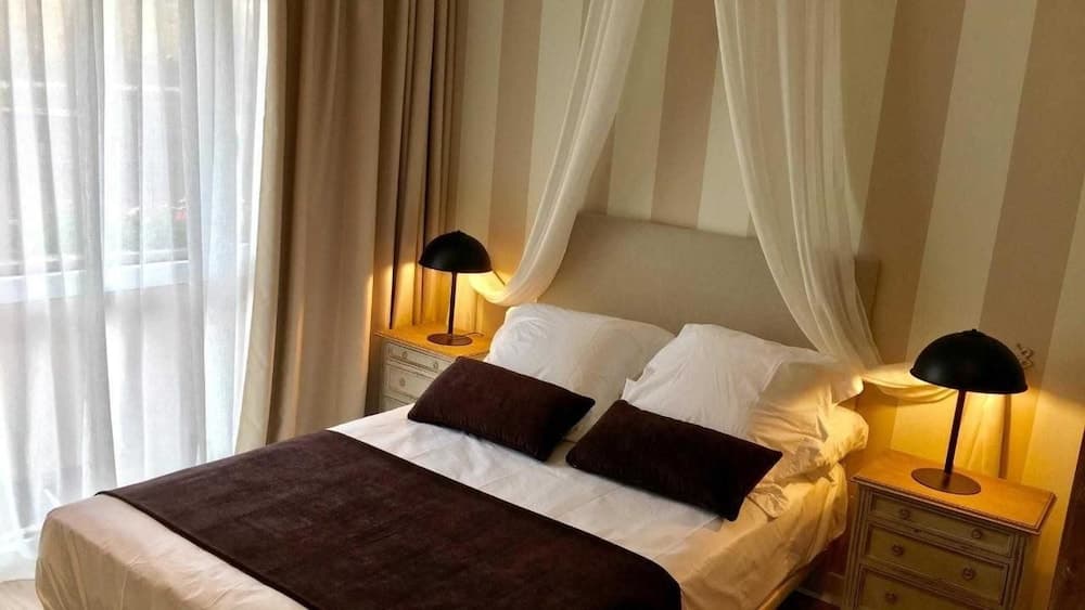 La Fuentona De Santillana