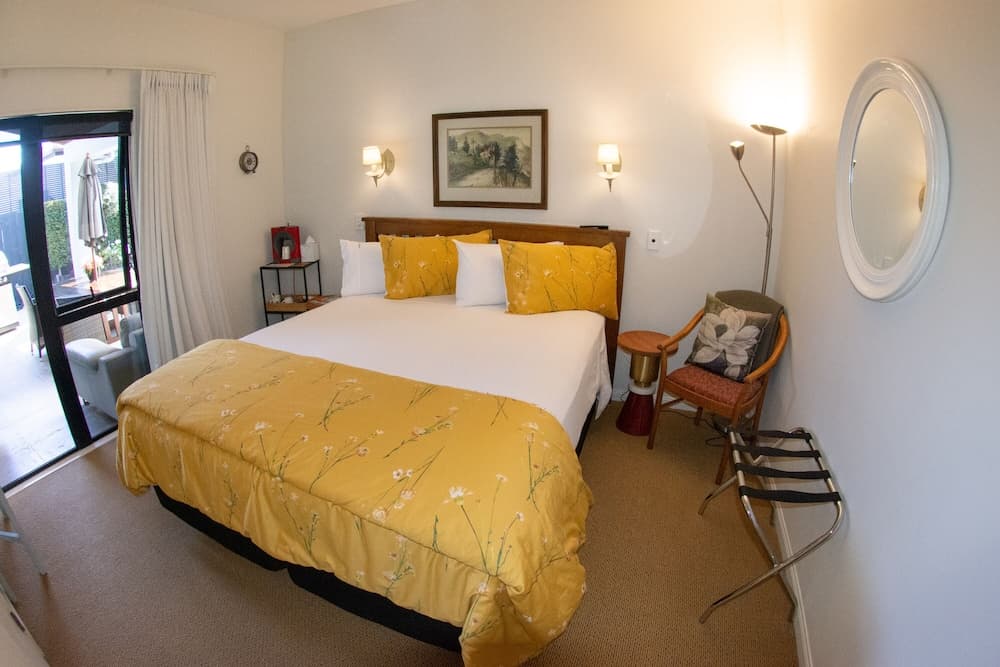 Tuscan Retreat B & B