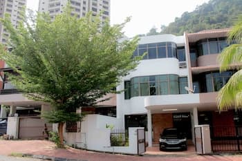 Sixteen Miami Batu Ferringhi