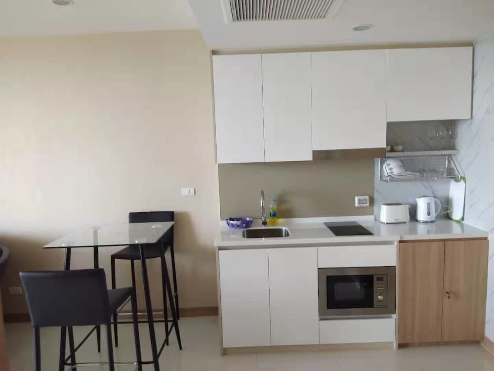 The Riviera Wongamat Hong Apartment