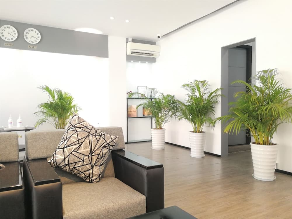 Yama Hotel & Rooftop Bar